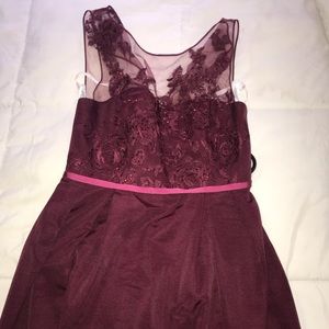 ELEGANT LONG BURGUNDY DRESS